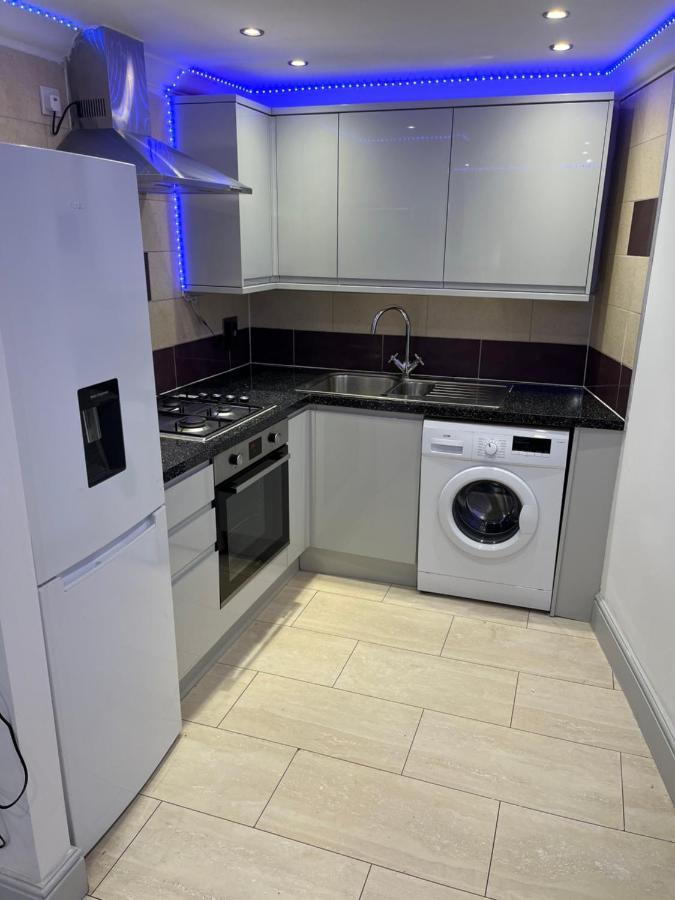 Cosy Serviced 1 Bedroom Apartment In London Exterior foto